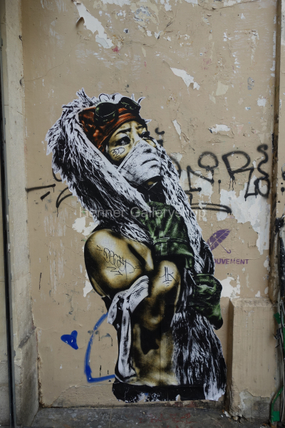 Grafitti Frau mit Kopfbedeckung