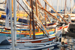 Fischerboote antik, Sanary, Frankreich