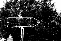 Geräumter Ort, leeres Ortsschild