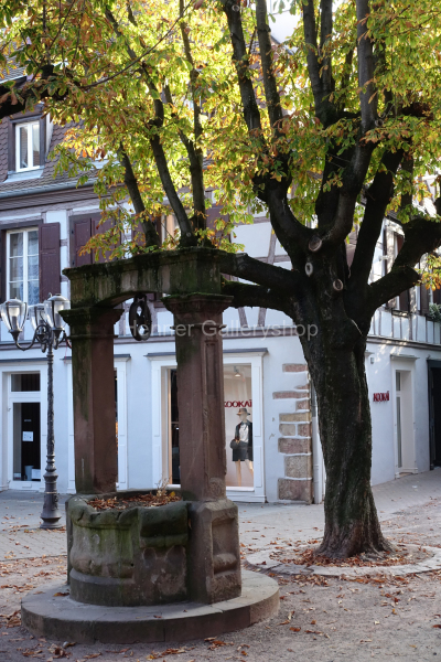 Colmar, Platz mit Brunnen