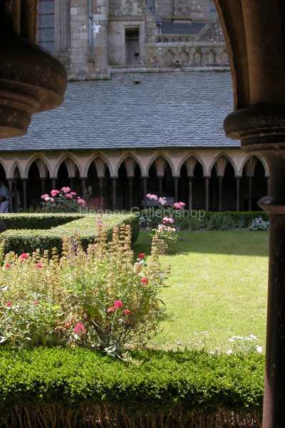 Klosterhof, Bretagned