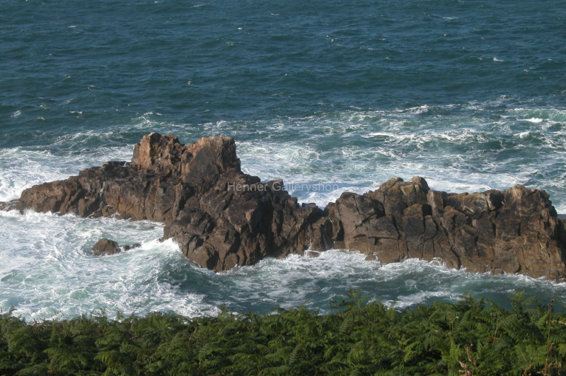 Küste mit Brandung, Bretagne