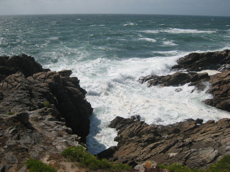 Sturm und Brandung Felsküste Bretagne