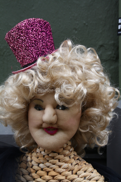 Figur, Weiblich mit Hut