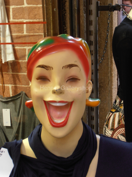 Figur, Weiblich lachend
