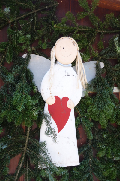 Weihnachtsengel mit Herz