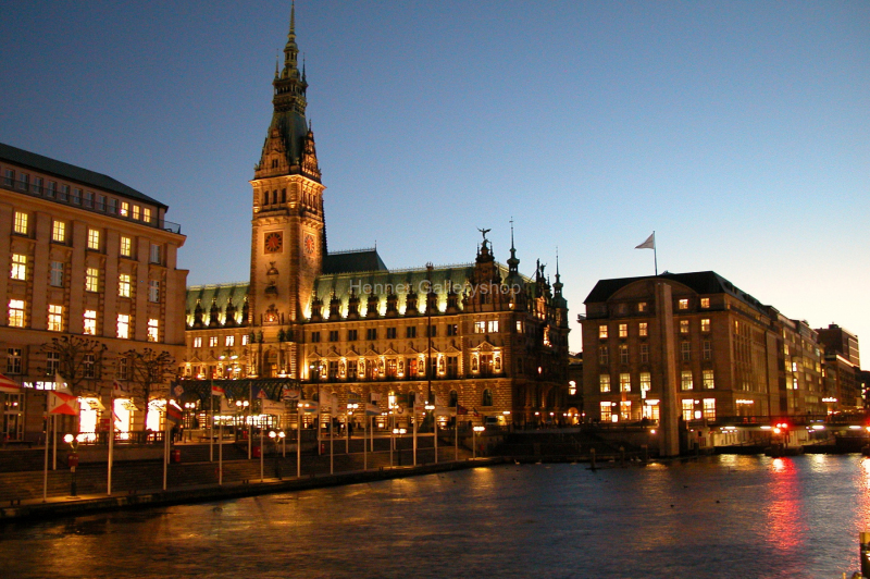 Hamburg Rathaus Abendstunden