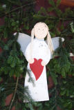 Weihnachtsengel mit Herz