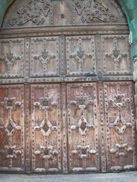 Kirchentor, Holz, verziert
