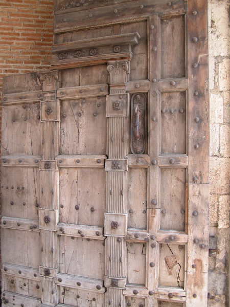 Holztür, sehr alt, unbehandeltes Holz