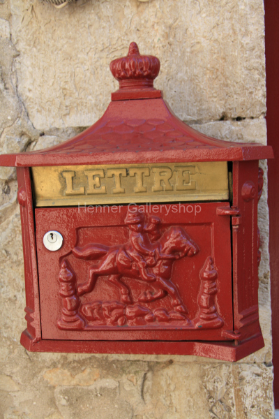 Lettres - roter Briefkasten Französisch