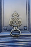 Türklopfer3, golden, antik, blaue Tür